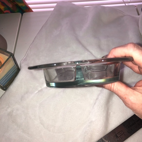 Vintage clear glass etched divided relish tray - Picture 7 of 7